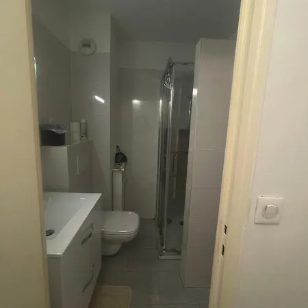 Apartment Cozy 20m Studio Nice