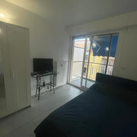 Apartment Cozy 20m Studio Nice