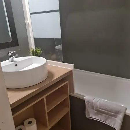 Apartment Les Palmiers A 700m De La *