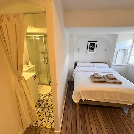 Carre D'or: Very Calm Cozy 2br, With Wi-fi Appartement Nice