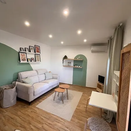 Un Chez Vous Loin De Chez Vous Apartment *
