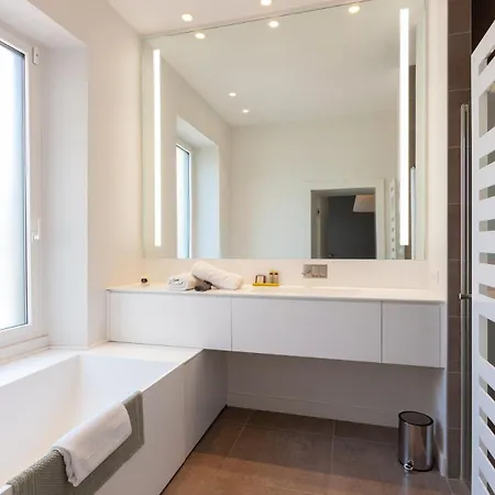 Apartment Designer Luxury On Place Garibaldi Nice