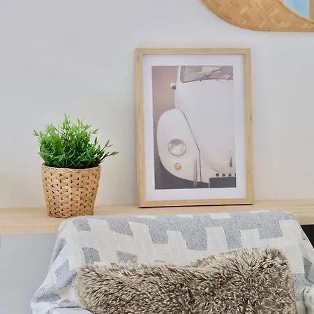 Appartement Ancienne Bâtisse En Plein Coeur Du Port Avec Clim Nice