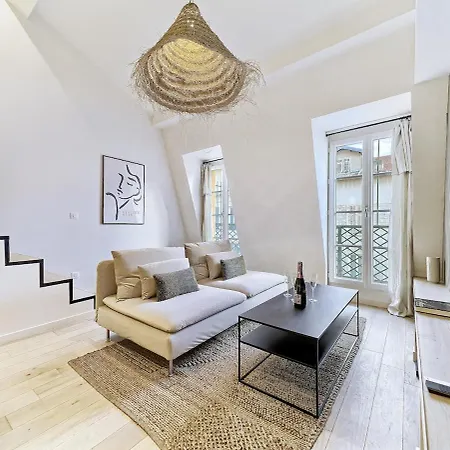 Hyper Centre - Charming Duplex - Luxury - Reversible Air Conditioning - 10 Mins From Place Massena