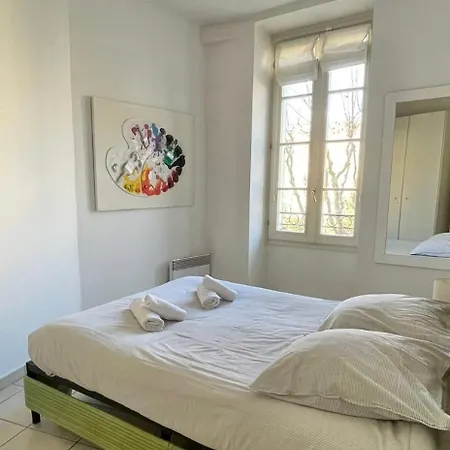 Place Grimaldi, Close To And Restaurants, With Balcony Appartement *