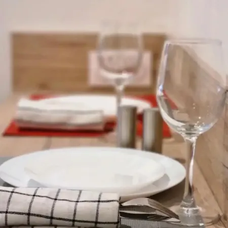 Apartment Studette Massena # 1 *