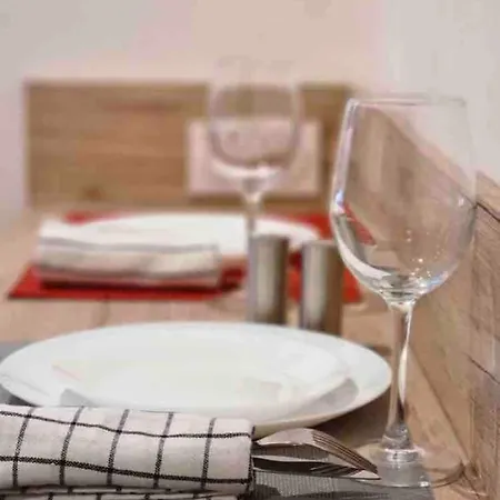Studette Massena # 1 Apartment *