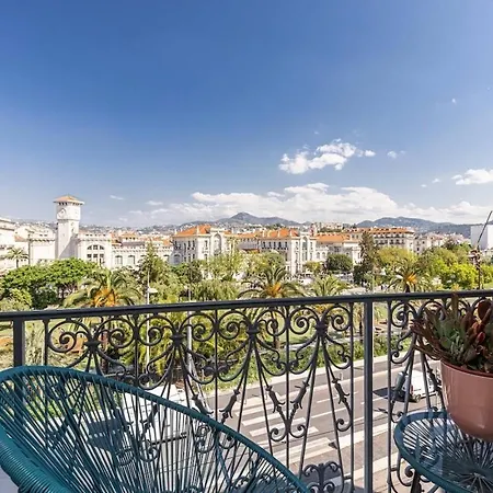 2 Chambres, Balcons, Vue Imprenable, Climatisation - Palace Bleu Appartement