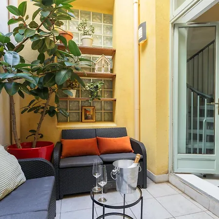 Jolie Duplex Avec Patio Nice
