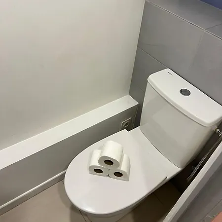 Center Apartment *