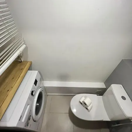 Center Apartment *