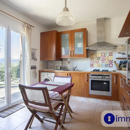 House In With Swimming Pool Holiday home