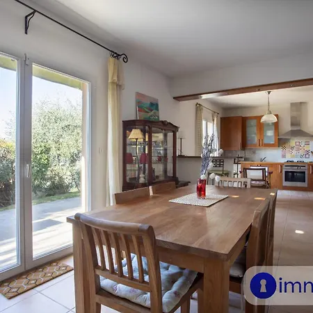 Holiday home House In With Swimming Pool