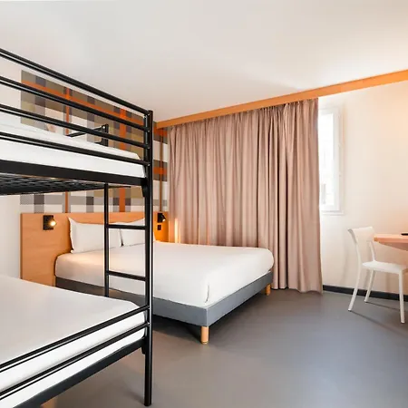 Hotel Easyhotel Old Town 2*