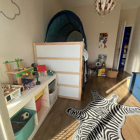 Apartment Spacious And Pleasant 3 Bedroom Flat Nice