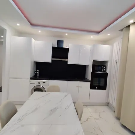 Appartement Cozy Downtown 2 Bedroom 1 Min 1 Min Tramway 10min Airport Air Conditionner