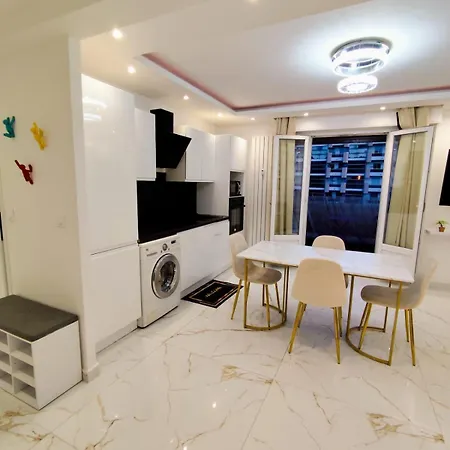Appartement Cozy Downtown 2 Bedroom 1 Min 1 Min Tramway 10min Airport Air Conditionner *