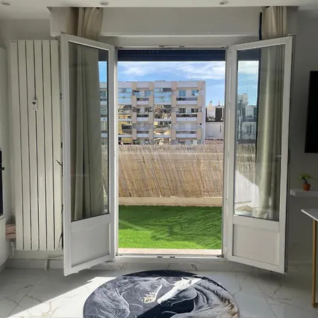 Appartement Cozy Downtown 2 Bedroom 1 Min 1 Min Tramway 10min Airport Air Conditionner *