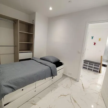 Cozy Downtown 2 Bedroom 1 Min 1 Min Tramway 10min Airport Air Conditionner Appartement