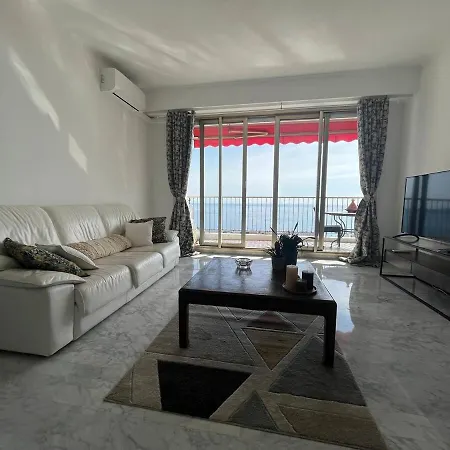 Beautiful Pool & Garage View Appartement Nice