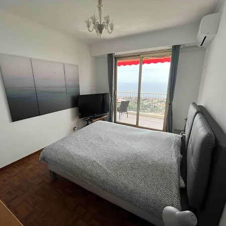 Beautiful Pool & Garage View Appartement *