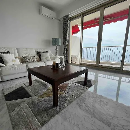 Beautiful Pool & Garage View Appartement