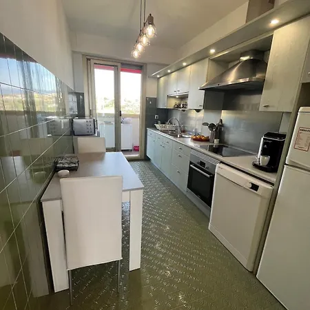 Beautiful Pool & Garage View Appartement Nice