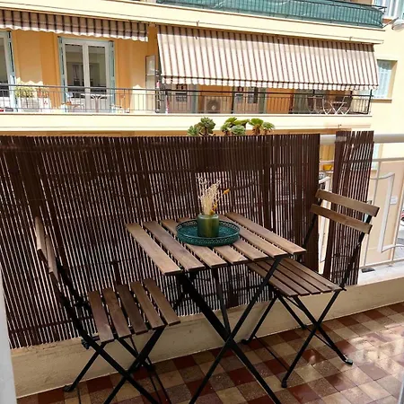 Modern With Balcony And Ac Walk To Tramway Near Center Apartment Nice