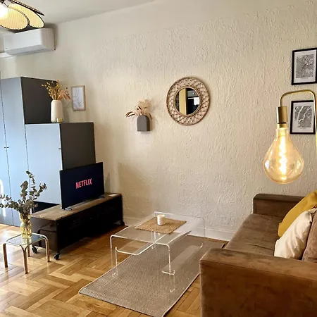 Apartment Modern With Balcony And Ac Walk To Tramway Near Center *