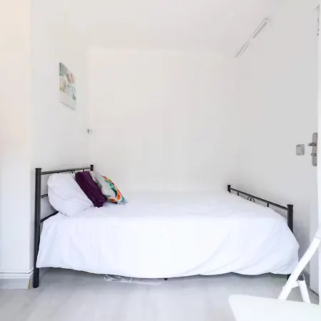 Beautiful & Spacious 2 Bed Near Center Appartement