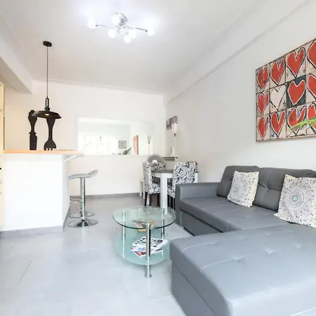 Appartement Beautiful & Spacious 2 Bed Near Center