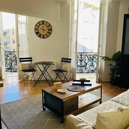 Appartement En Plein Coeur De *