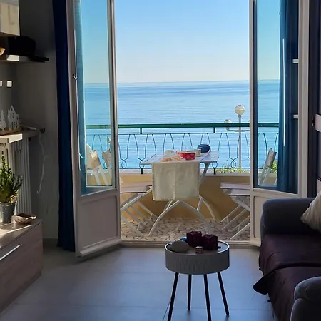 307 Promenade Apartment *