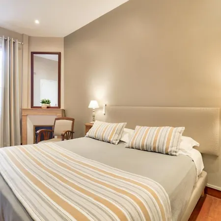 Lepante Hotel 2*