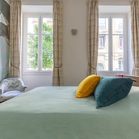 Carré D'or, Superbe Sur Jardin, élégant Et Ensoleillé Appartement