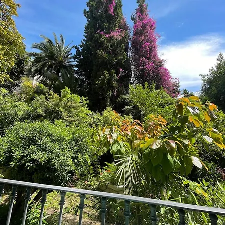 Carré D'or, Superbe Sur Jardin, élégant Et Ensoleillé Appartement Nice