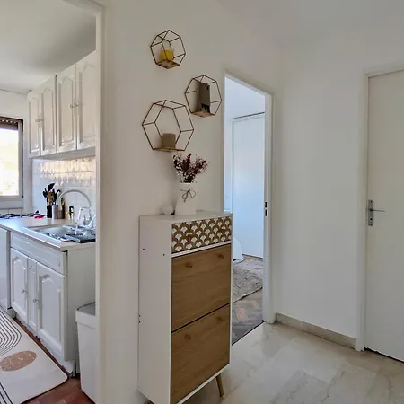 Apartment Le Leonard By Bookking Guys