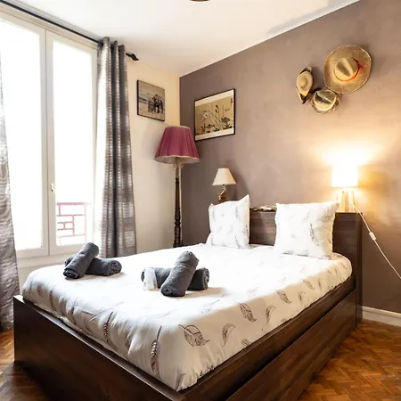Le Saint Honore A 500 Metres A Pied De La Appartement