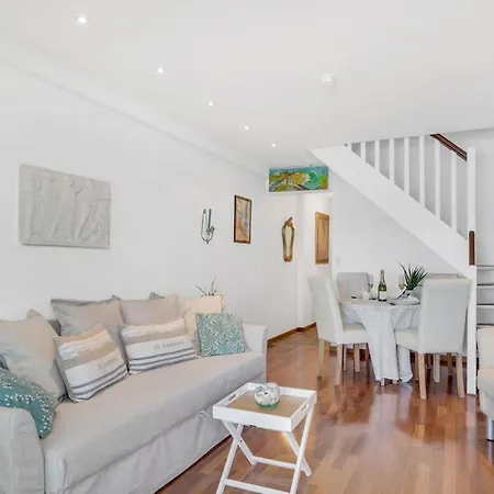 La Prom - A Two Bedroom With A Sea View Apartment