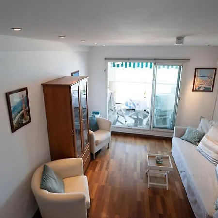 La Prom - A Two Bedroom With A Sea View Apartment *