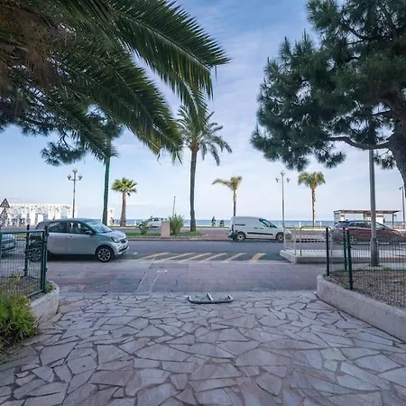 La Prom - A Two Bedroom With A Sea View Apartment