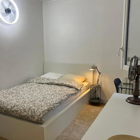 Small In * Nice