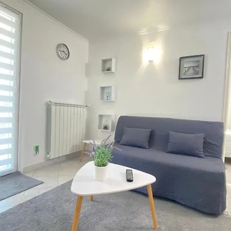 Felicite Apartment