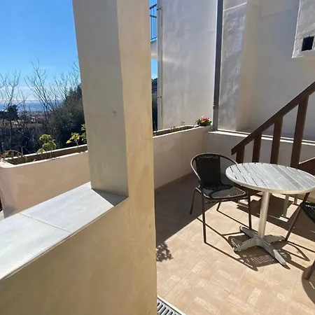 Felicite Apartment *