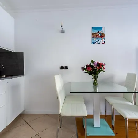 Azur Flat