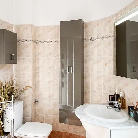Apartment #12 Staywiz Us - 1bdr Joffre, 5min From Old Town Ac & Wifi *