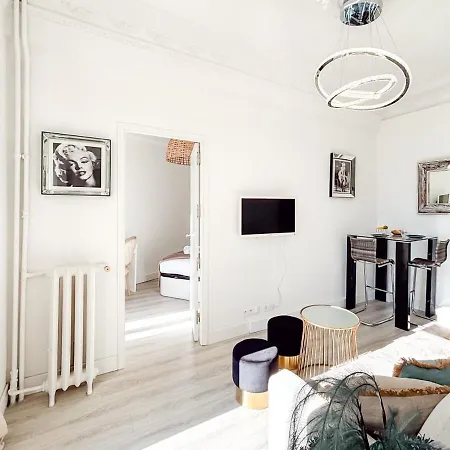 #12 Staywiz Us - 1bdr Joffre, 5min From Old Town Ac & Wifi Apartment
