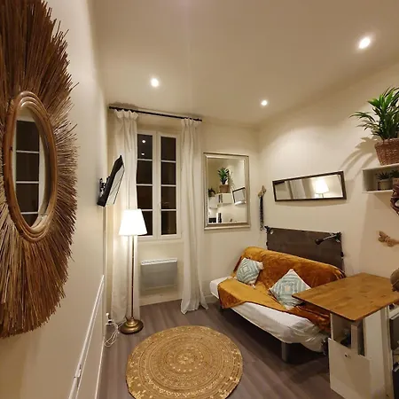 Au Coeur Du Vieux Apartment