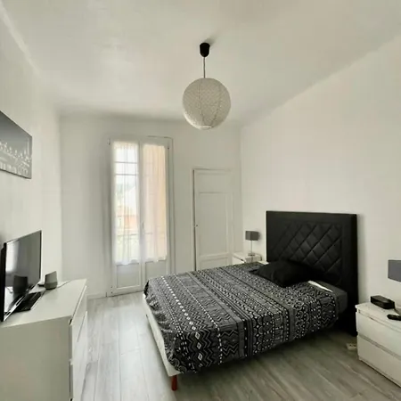 - Port De Apartment Nice