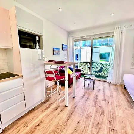 #19staywiz Us - Lenval - Balcon Lenval Sea View With Ac Promenade Des Apartment Nice